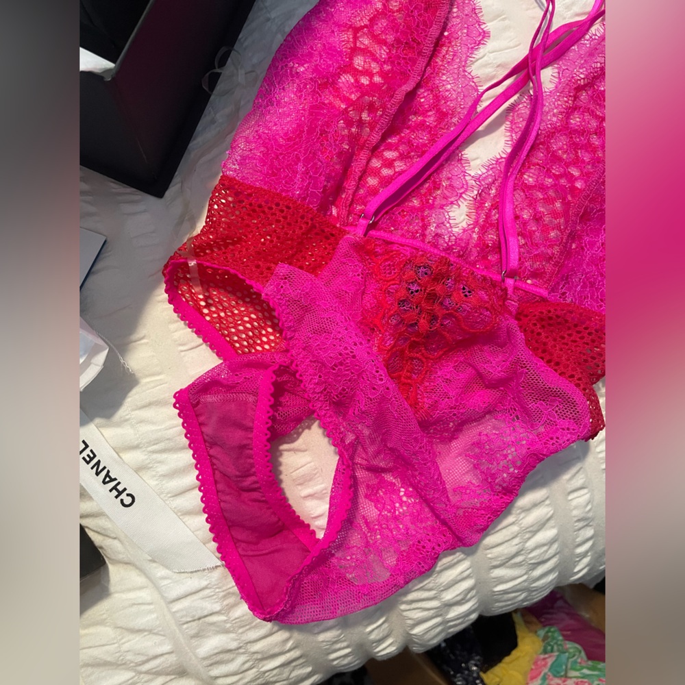 Victoria’s Secret Pink Red Lace Teddy Lingerie‎ - Picture 3 of 4
